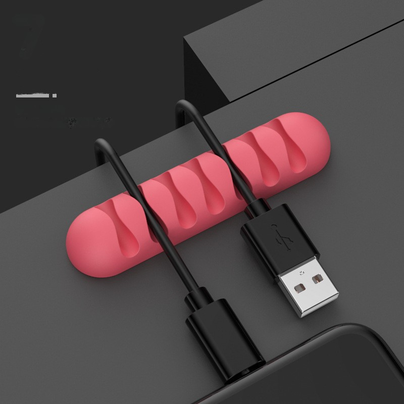 תופסן כבלים לשולחן – הפתרון האלגנטי לסדר מושלם בעמדת עבודה